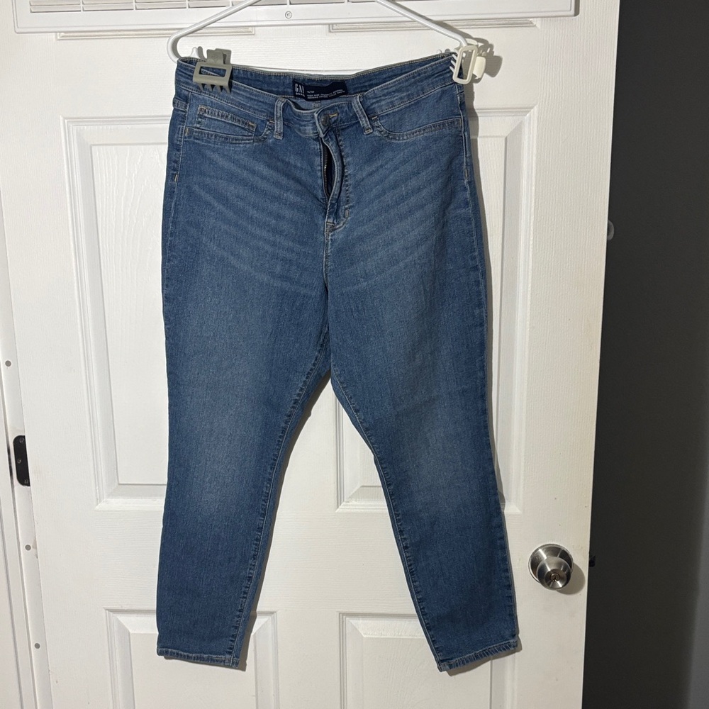 GAP Women's Cropped Blue Jeans